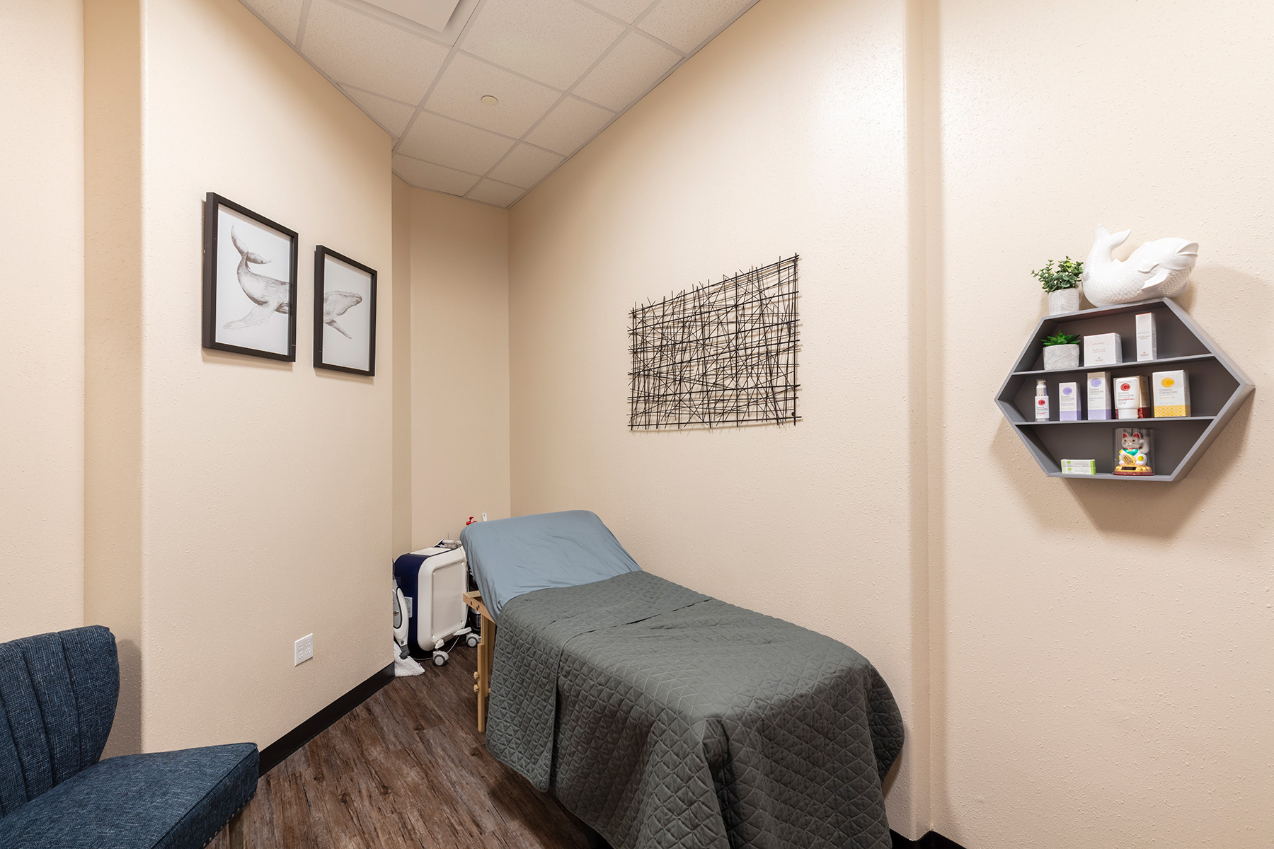 Phenix Salon Suites private massage room