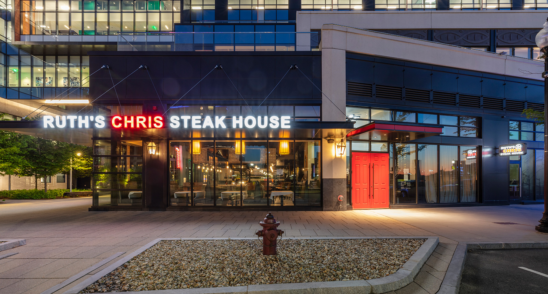 Ruth’s Chris Steakhouse Commonwealth Building